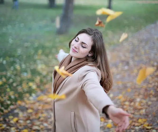Płaszcze jesienne damskie plus size – wybór, który łączy styl z komfortem